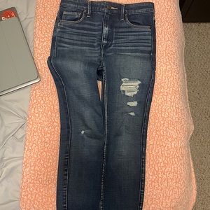 Lightly warn Abercrombie & Fitch skinny jeans.